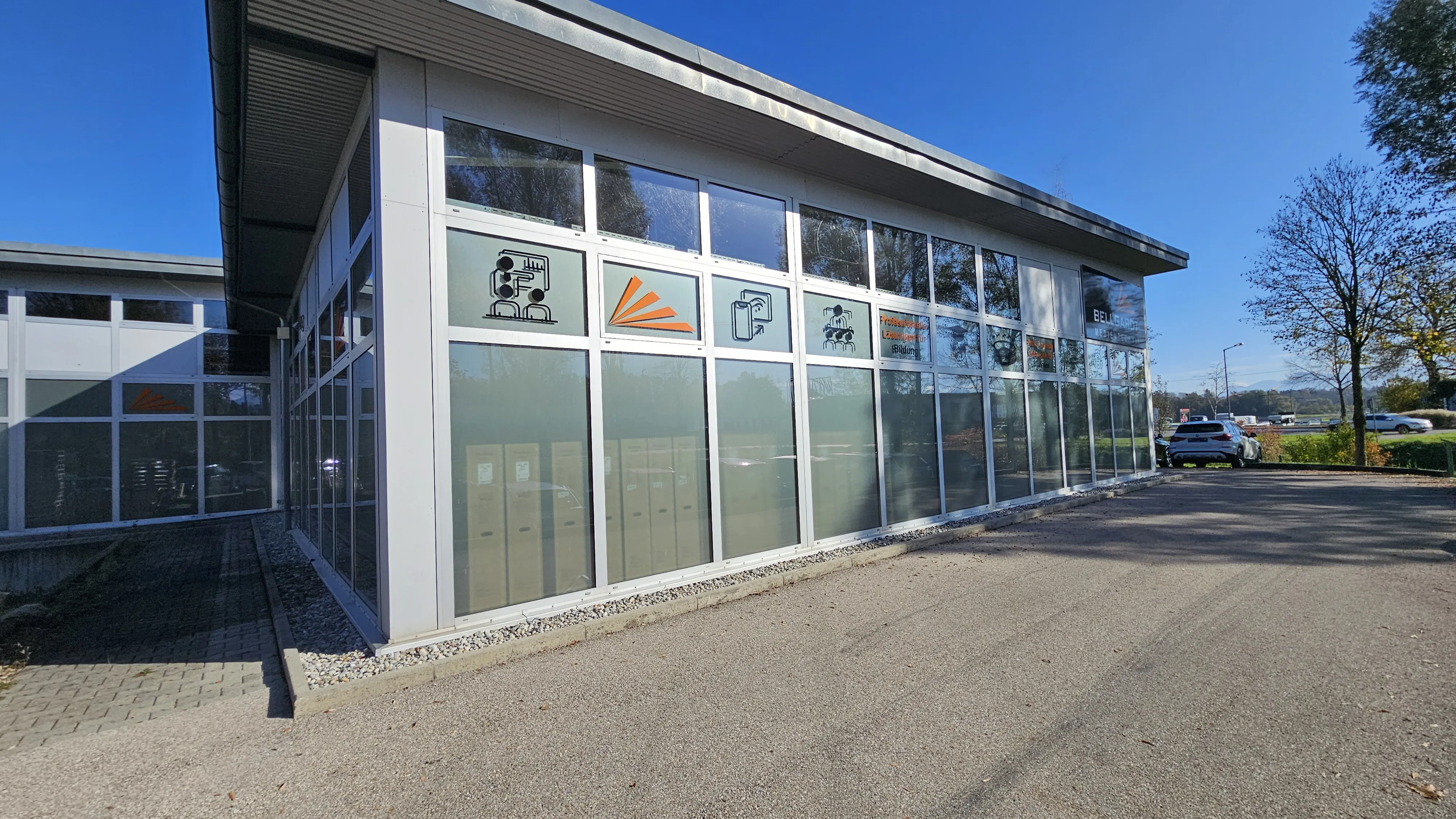 Glasdekor und Sichtschutz im Büro