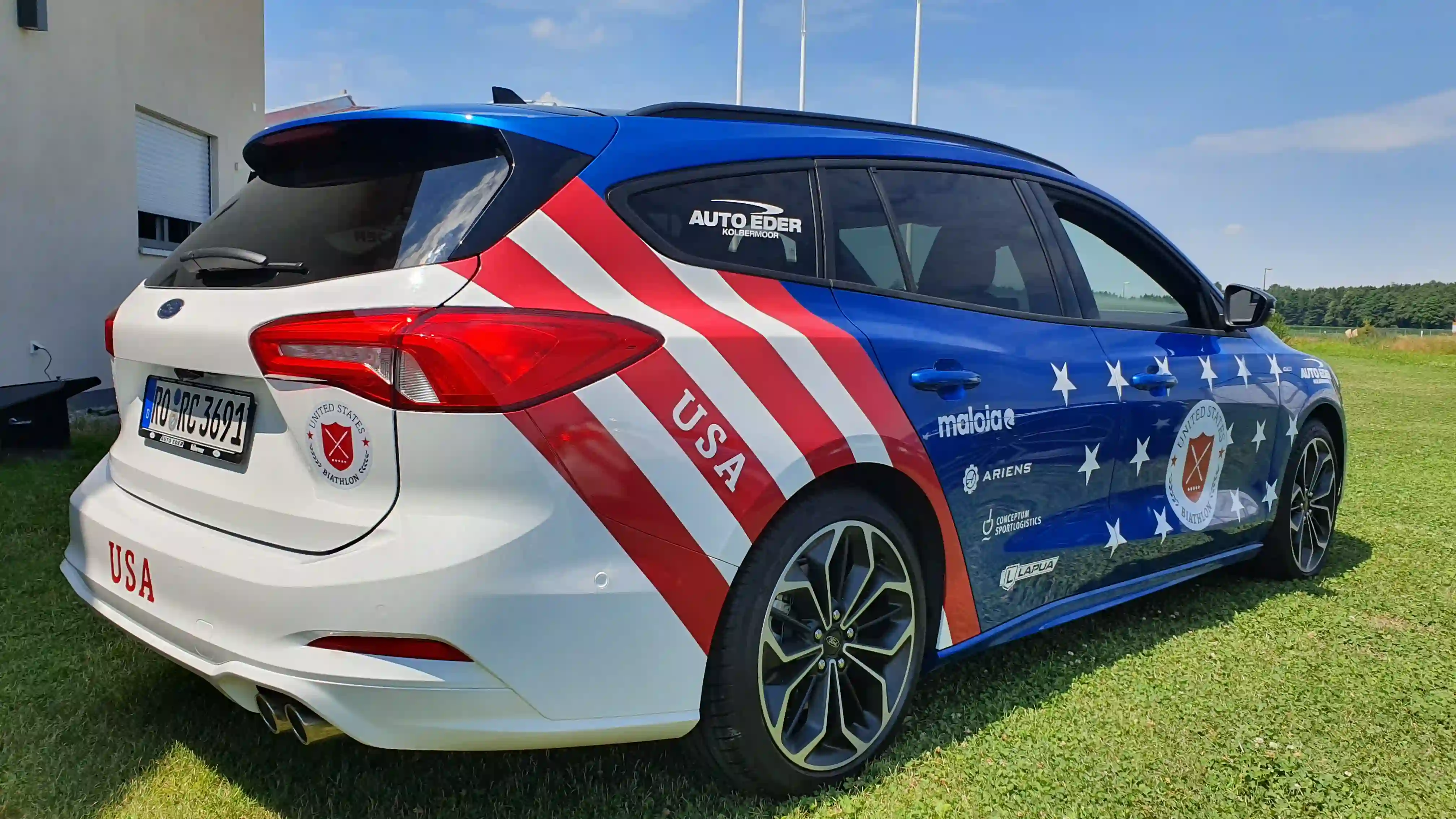 Fahrzeugbeschriftung Rosenheim - professionelle Fahrzeugfolierung und Beschriftung