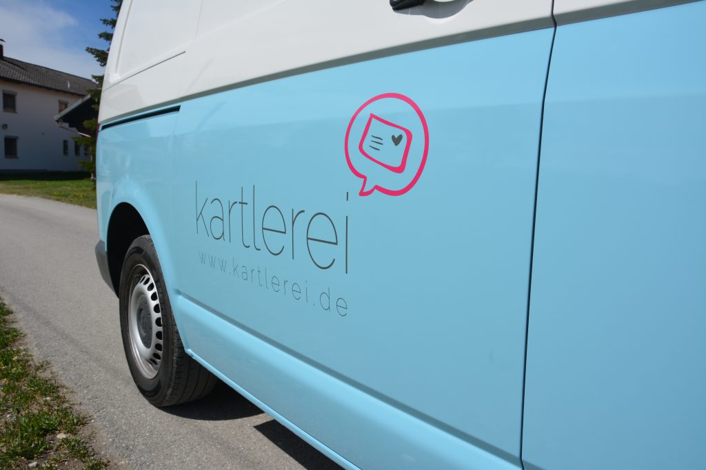 Carwrapping Teilfolierung eines Fahrzeugs